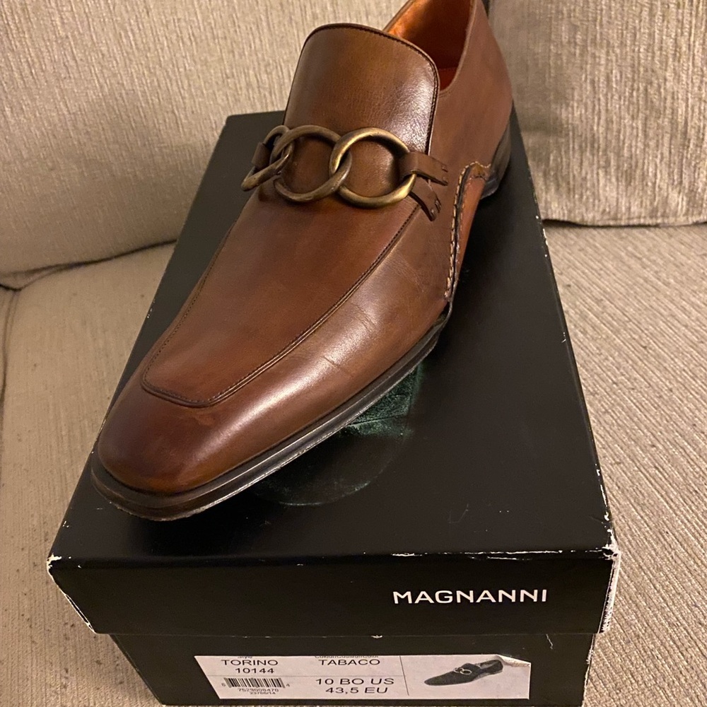 Magnanni Brown leather loafers